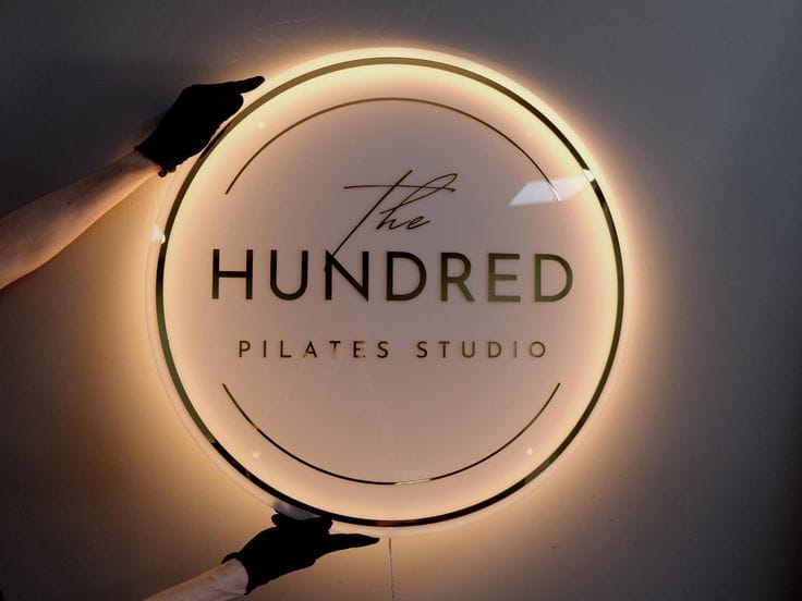 Elegant Round Acrylic Name Plate (Transperent) Tohfa24